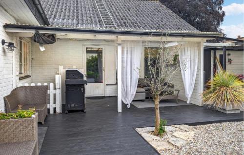 Tomelilla House | Awesome Home In Tomelilla With Wifi