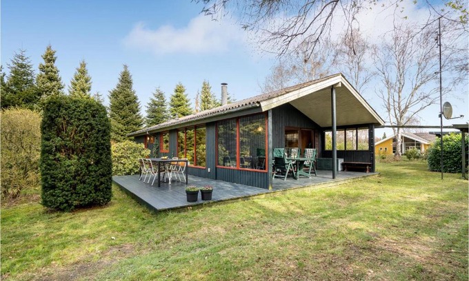 Bøtø By House | Awesome Home In Væggerløse With Kitchen