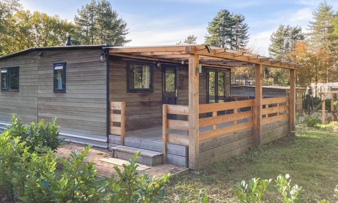 Knikkerdorp House | Awesome home in Well with kitchen