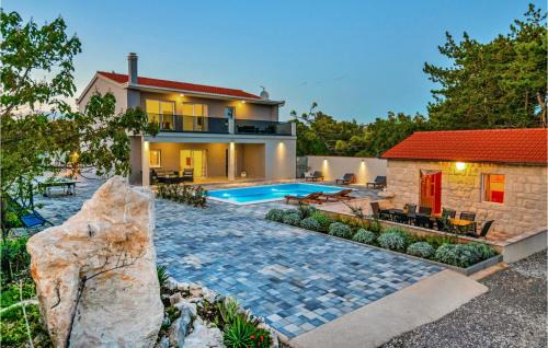 Zadvarje House | Awesome Home In Zadvarje