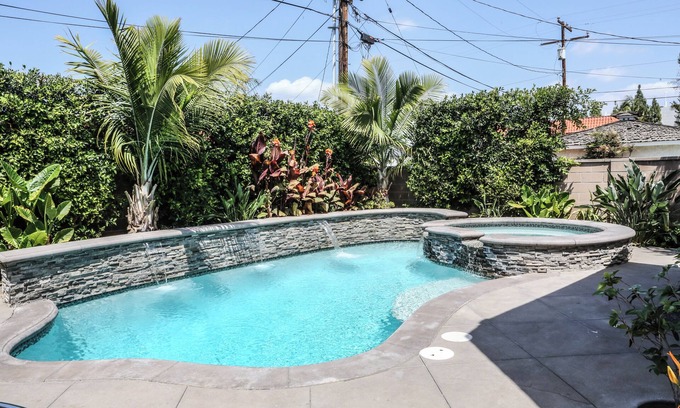 Hermosa Village House | Awesome Pool/Jac Home; 2 Ensuites;1/4 Mi Walk2Disney