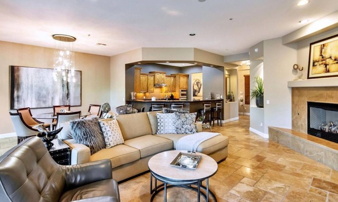 North Scottsdale Condo | Awesome TROON North 3/3 Pinnacle Peak Condo. Across from the Four Seasons Resort