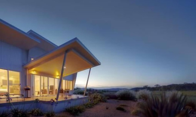 Ballandean House | Azjure Studio Retreat