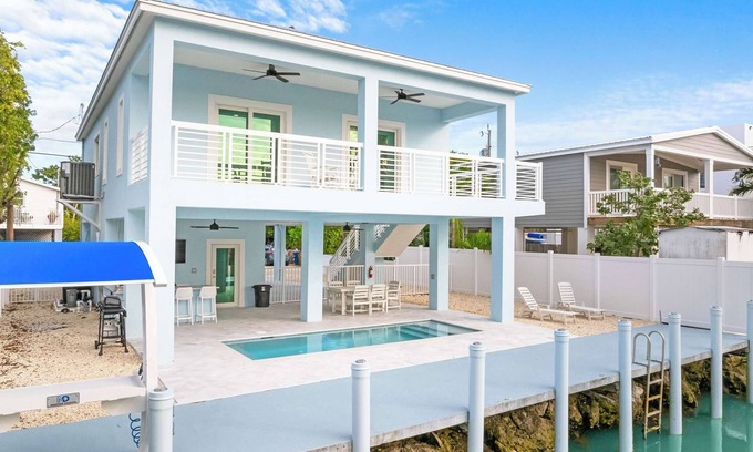 Marathon House | Azul Paradise - Waterfront - Heated Pool - Dock