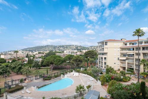 Golfe Juan Apartment | Azur Élégance, piscine & plages