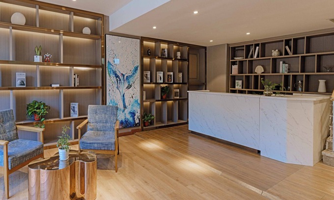 Panyu Hotel | Azure view Elegant Hotel Guangzhou South Railway Station Branch - Free Shuttle Bus to Guangzhou South Railway Station & Free Deliver Service to Canton Fair Complex During Canton Fair Period