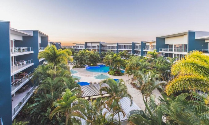 Gold Coast Resort | Azzura Greens Resort