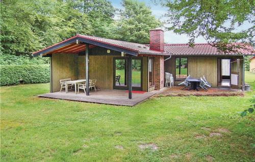 Give House | Bøgely