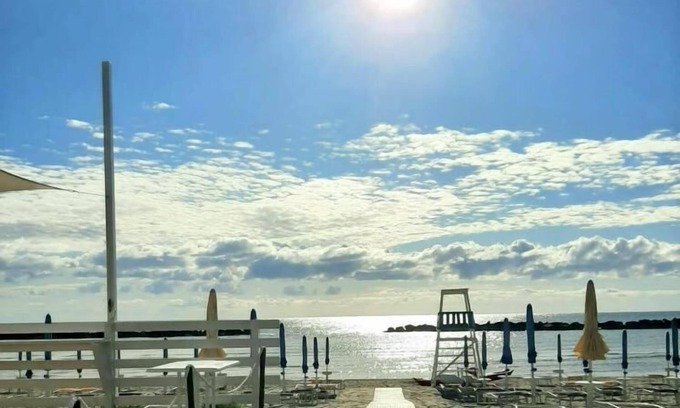Massignano Bed & Breakfast | B&b Alba sul Mare