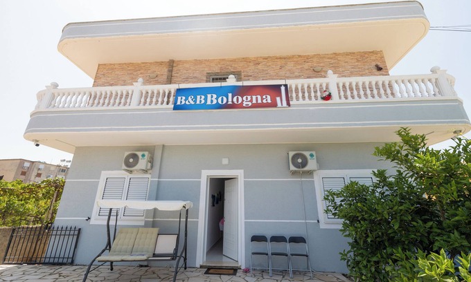 Vlore Apartment | B&B Bologna