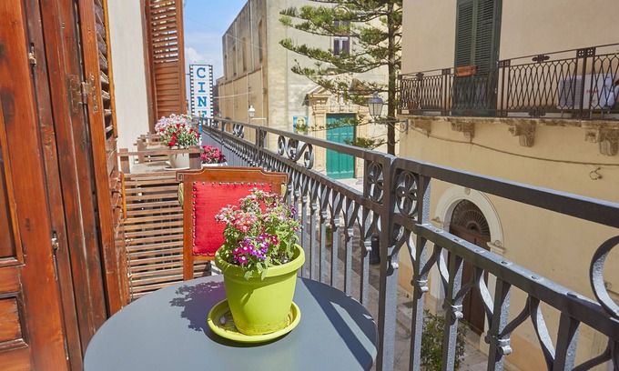 Alcamo Historic Center House | B&B Del Corso