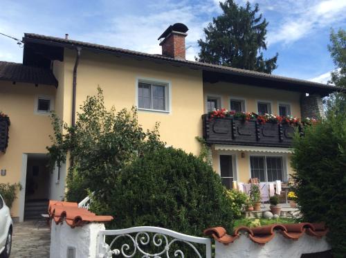 Leopoldskron-Moos Bed & Breakfast | B&B Elfi