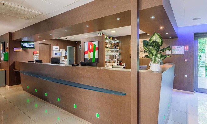 Colmar Hotel | B&B HOTEL Colmar Liberté 4 étoiles