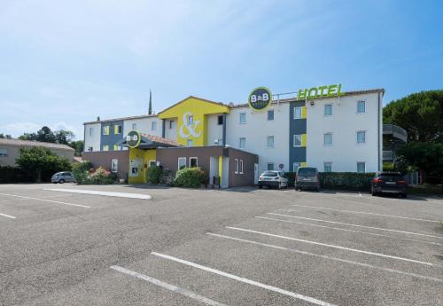 Les Tourrettes Hotel | B&B HOTEL Montélimar Nord