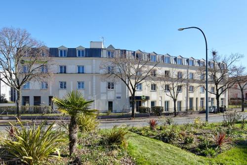 Adamville Hotel | B&B HOTEL Saint-Maur Créteil