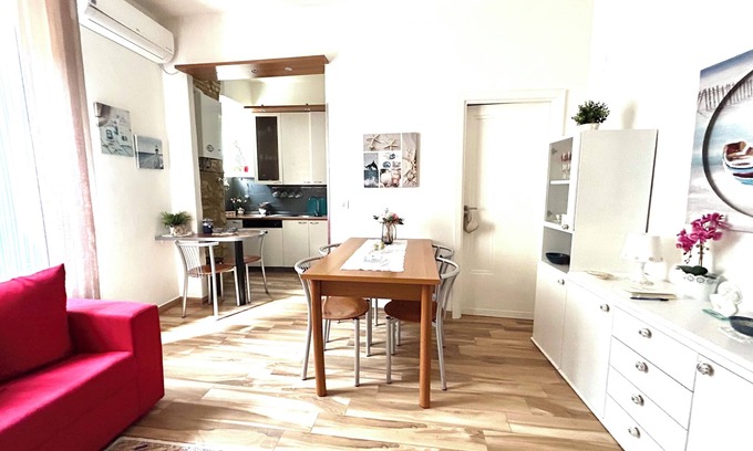 Ortona Bed & Breakfast | B&B La Dimora di Tommaso Apartment - Historic House Bike Friendly Ortona