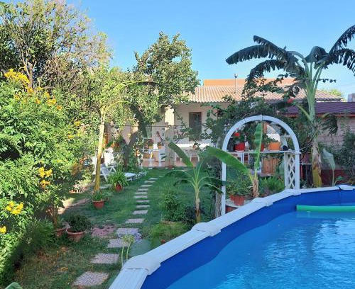 Baratili San Pietro Bed & Breakfast | B&B Marino E Lily