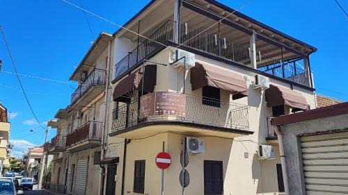 Bianco Bed & Breakfast | B&b Regina Elena - Calabria