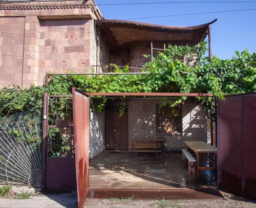 Aygavan Bed & Breakfast | B&B Sunrise House Aygavan