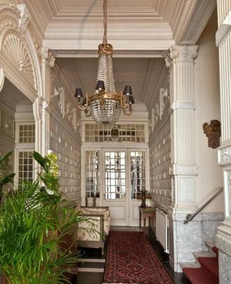 Statiekwartier Bed & Breakfast | B&B The Baron
