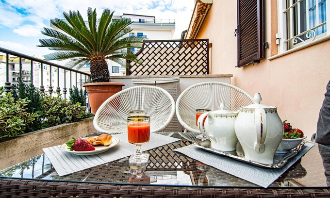 San Benedetto del Tronto Bed & Breakfast | b&b Villa Lilac Rose Room (UMBRELLA, SEA BEDS, BICYCLES INCLUDED)
