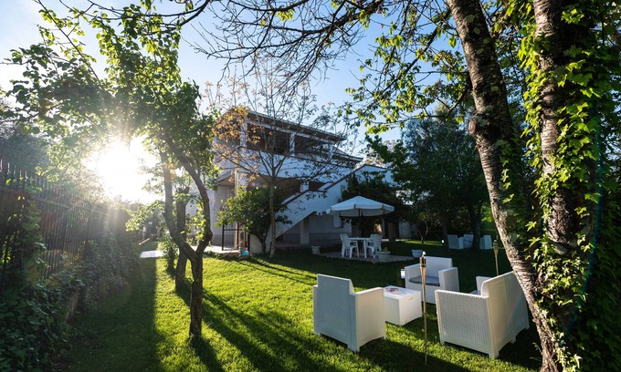 Jonadi House | B&B Villa Maracujà