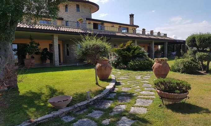 Fossacesia Bed & Breakfast | B&B Villa Moen