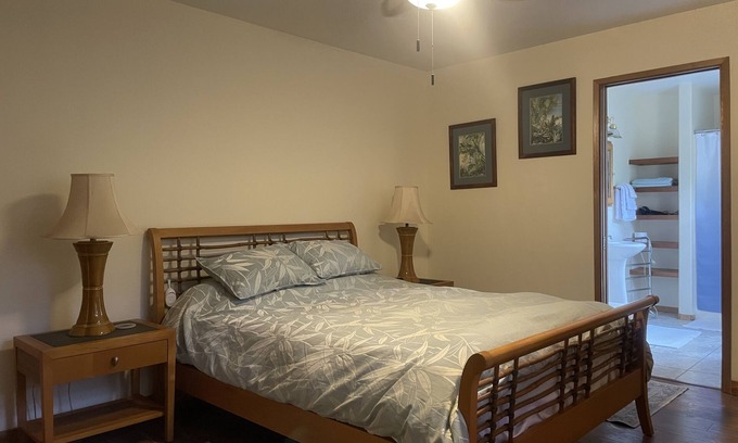 Volcano House | B&B: Wild Ginger Suite 5 mins from National Park