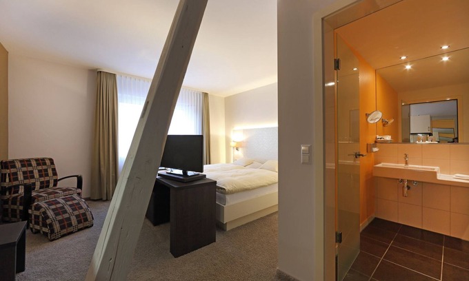 Zentrum Apartment | b) Einzelzimmer Komfort mit Dusche und WC