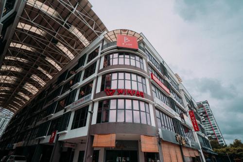 Happy Garden Hotel | B Lot Hotel