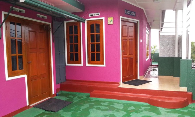 Hatton Bed & Breakfast | B.Rose House