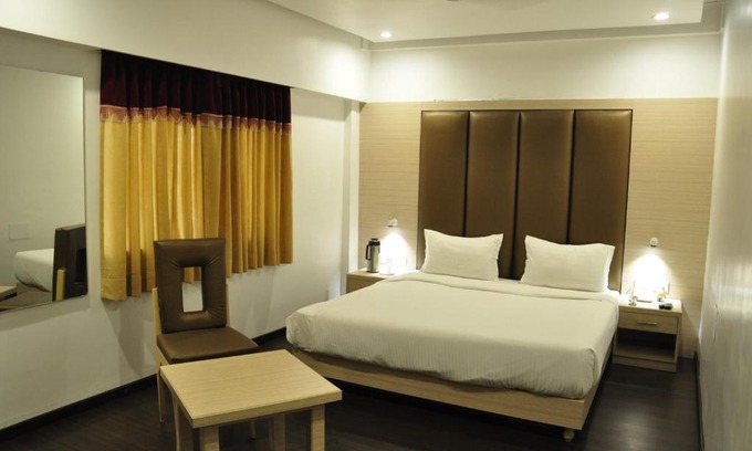 Bistupur Hotel | B S PLAZA