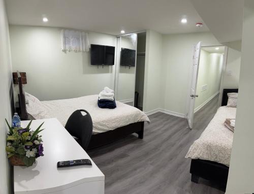 Mississauga House | B02 luxurious suite