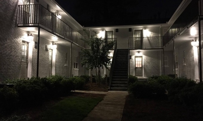 Brookwood Apartment | B2bh Great Location Peaceful Condo Near Peachtree Street