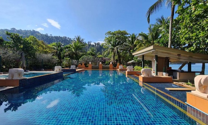 Khuekkhak Resort | Baan Khaolak Beach Resort