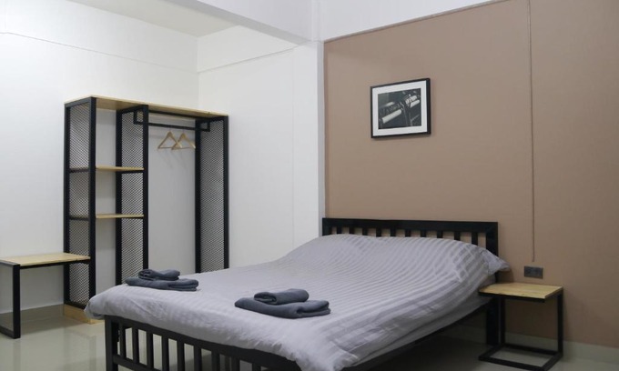 Bang Na House | Baan Mai Guest House