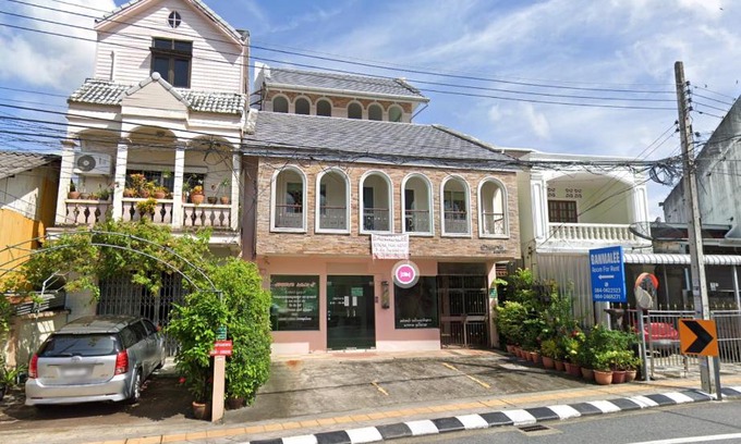 Talat Nuea Apartment | Baan Malee