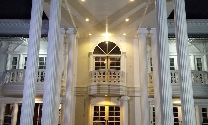 Bang Phra Hotel | Baan Sai Thong Hotel