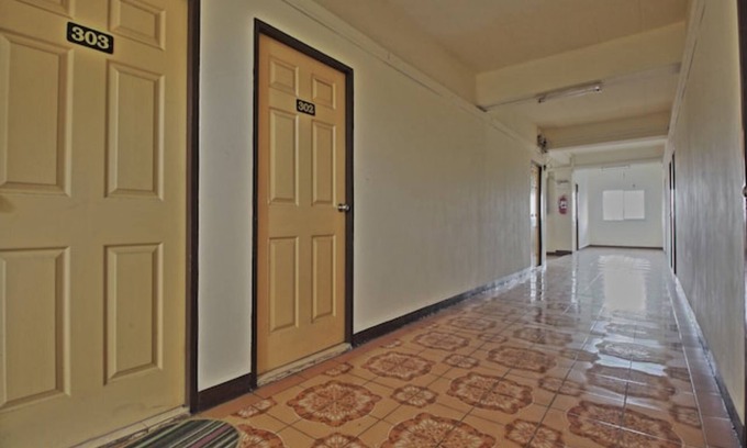 Rangsit Hotel | Baan Yuyuen