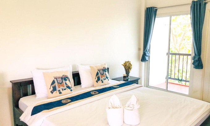 Chanthaburi Hotel | Baanlugchange Hotel