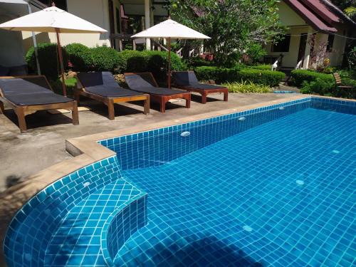 Bai Lan Hotel | Baansanook Resort & Swimming Pool
