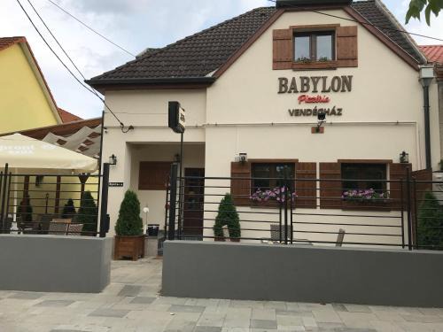 Miskolc House | Babylon Pizzéria Vendégház