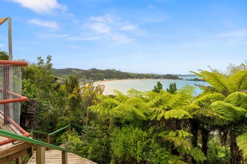 Oakura House | Bach and Relax - Oakura Holiday Home