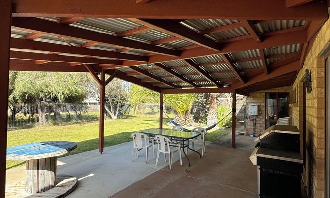 Lancelin House | Back Beach Gem! Family beach house walking distance to town.