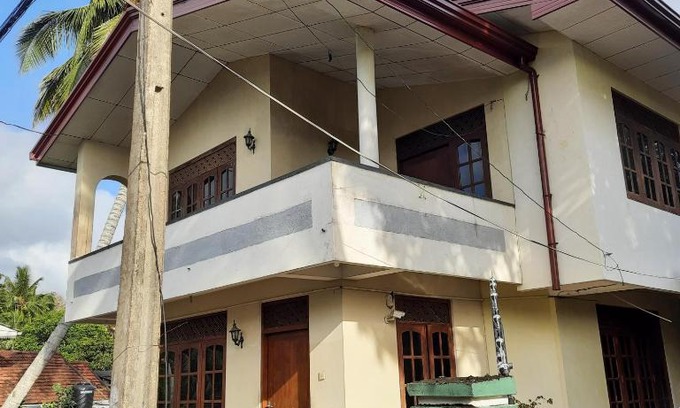 Wadduwa House | Backpackers