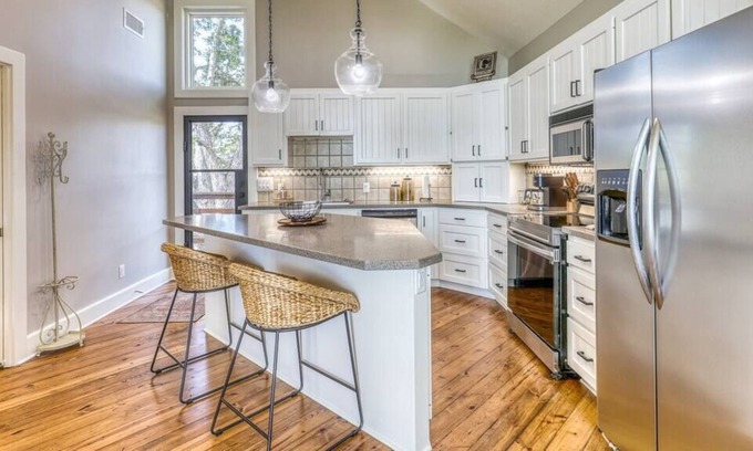 Brenham House | Backroads & Views! Close to Brenham & Round Top