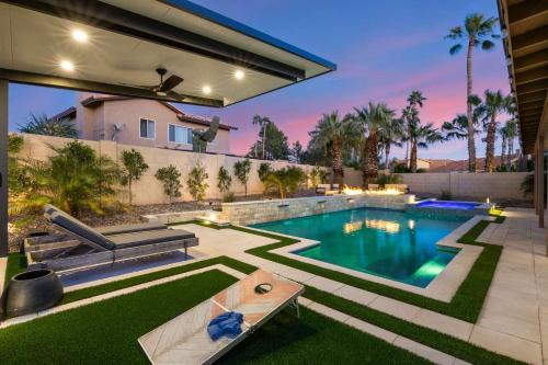 Arabian Views House | Backyard Bliss - Firepit Putt Play Pool & Spa