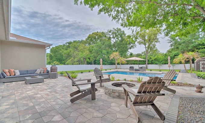 Crystal River House | Backyard Oasis w/Pool: Airy Crystal River Retreat