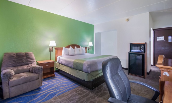 Dickinson Hotel | Badlands Inn & Suites