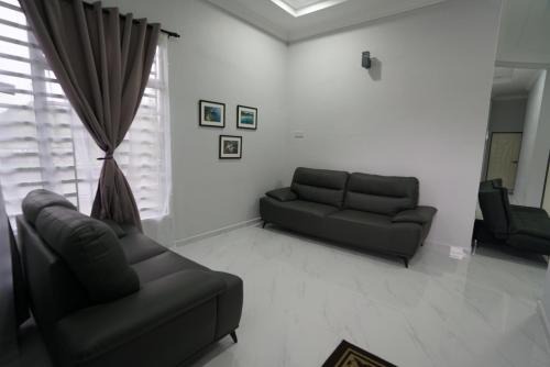 Kampung Gong Badak House | Badok Chomey Homestay Tok Jembal